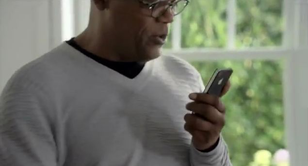 Apple iPhone 4S: nuova pubblicità di Siri con Samuel L. Jackson e Zooey Deschanel