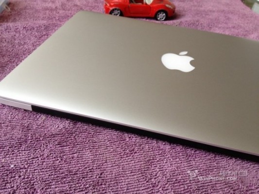 Apple Macbook Pro Retina da 13 pollici: ecco le prime immagini in anteprima