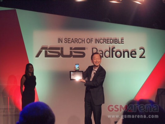 ASUS Padfone 2 presentato ufficialmente a Milano, ecco le caratteristiche tecniche