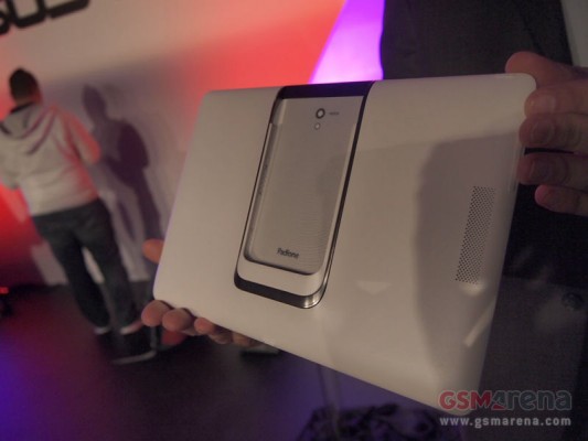 Asus Padfone 2: ecco le prime impressioni d'utilizzo