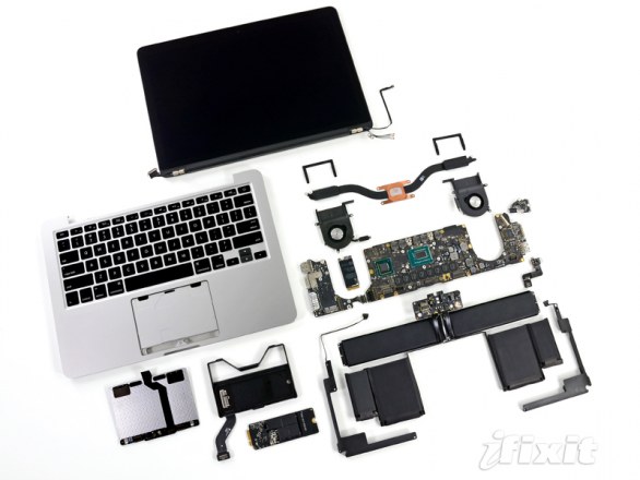 Apple Macbook Retina da 13 pollici smontato pezzo per pezzo da iFixit