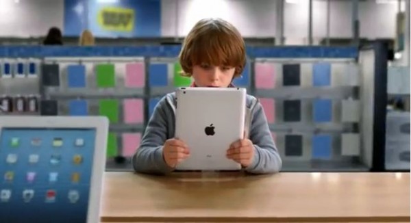 Finding Santa: nuovo spot americano sui prodotti Apple