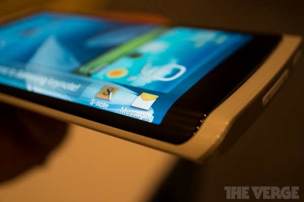 Samsung Galaxy Note 4: possibile con display OLED di tipo YOUM