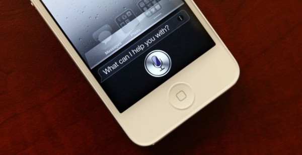 iOS 7.1.1: scoperto bug di Siri legato ai contatti e telefonate