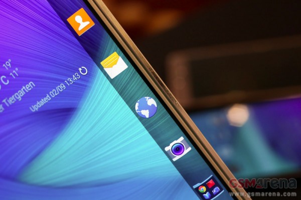 Samsung Galaxy Note Edge: caratteristiche, prezzo e uscita in Italia