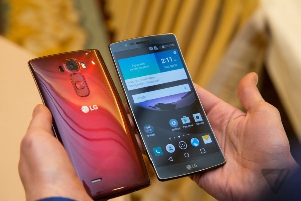 CES 2015: ufficiale il nuovo LG G Flex 2