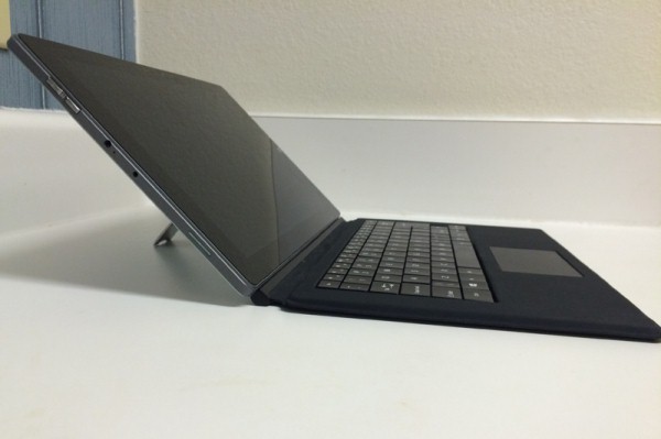 Ramos M12: nuovo tablet ibrido con Windows 8.1