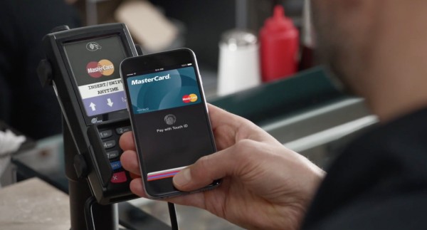 Apple Pay: come pagare con l'iPhone se il cassiere non sa come si fa