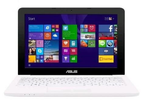 ASUS EeeBook E202SA sfida il Macbook al prezzo di 299 euro