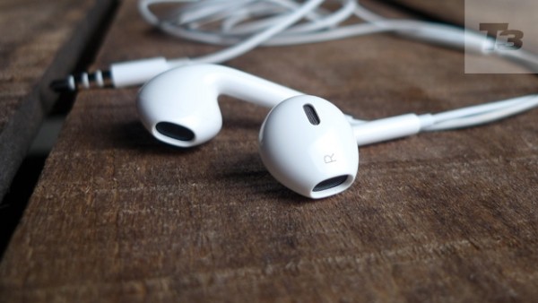 xs_AppleEarPods_lead_624-1200-80