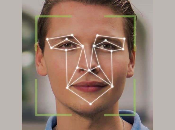 scansione biometrica con face id