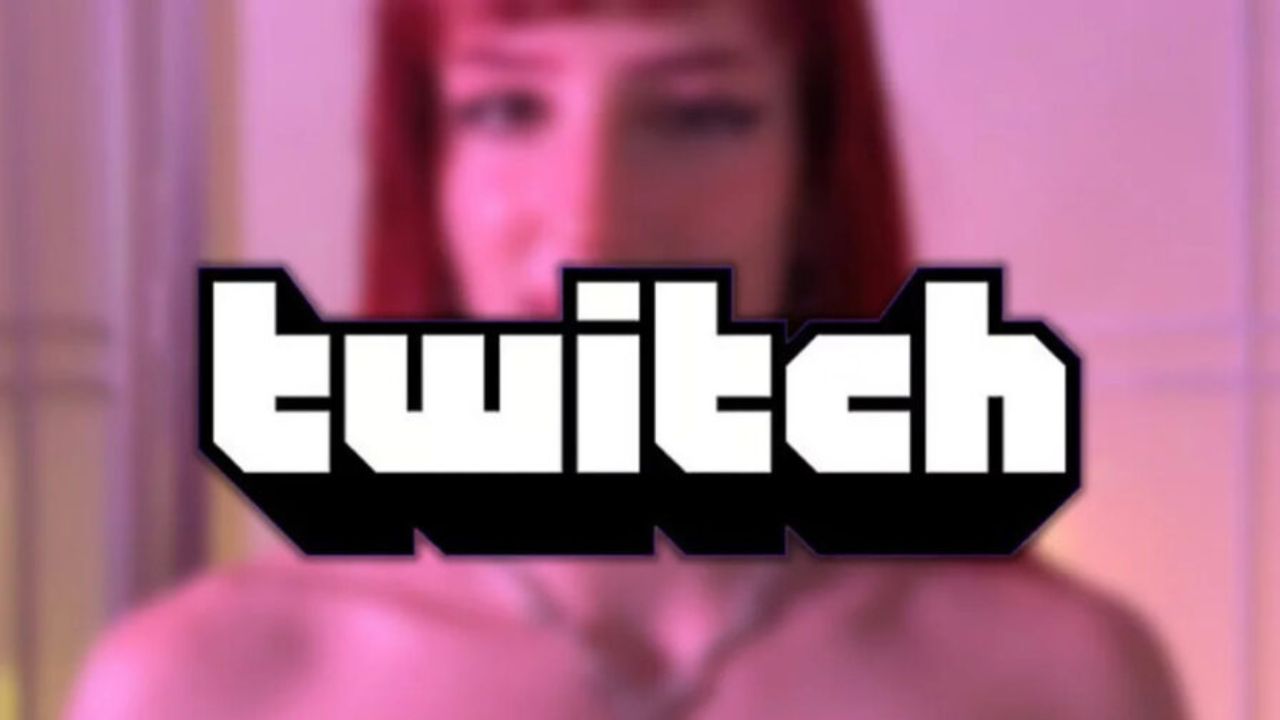 twitch nudità